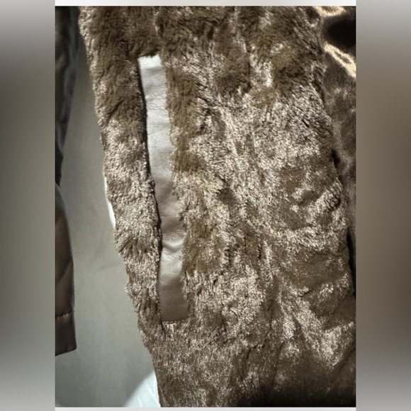 Dennis Basso new Luxe Cozy Brown fx Fur Plush Layering Jacket / Vest medium - Picture 12 of 15